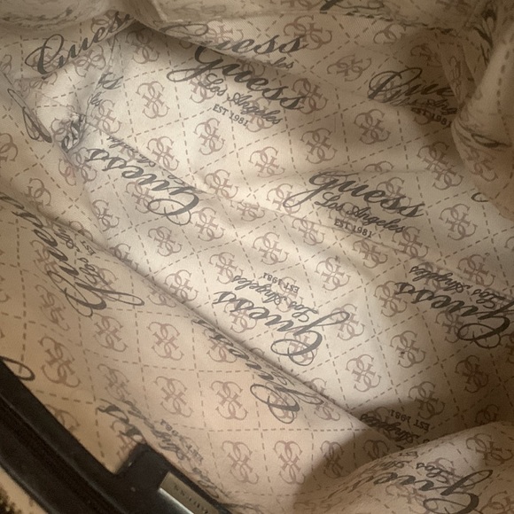 Black GUESS Tote Handbag Purse - Picture 8 of 14